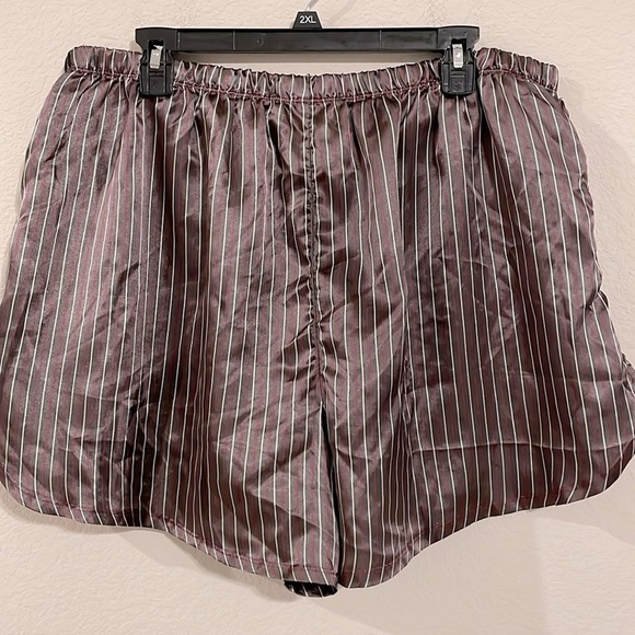 Cacique Women’s Sleep Shorts Size 24 Purple Loungewear Pull On Stretch Waist - Picture 3 of 12